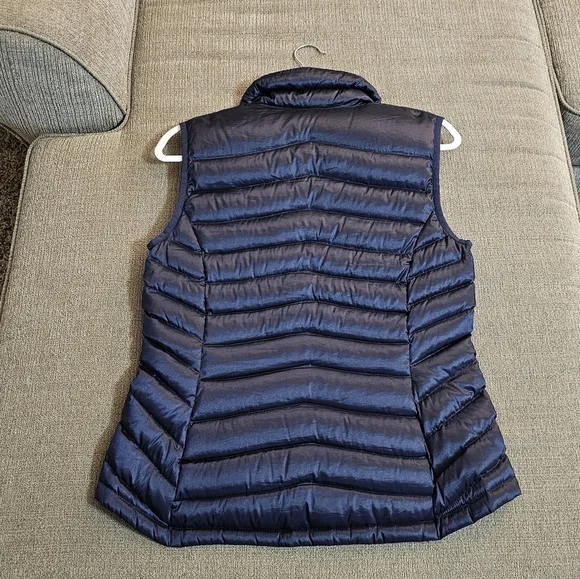 Bernardo Goose Down Dark Blue Gray Outdoor Cozy Puffer Vest Size Small - Picture 7 of 7